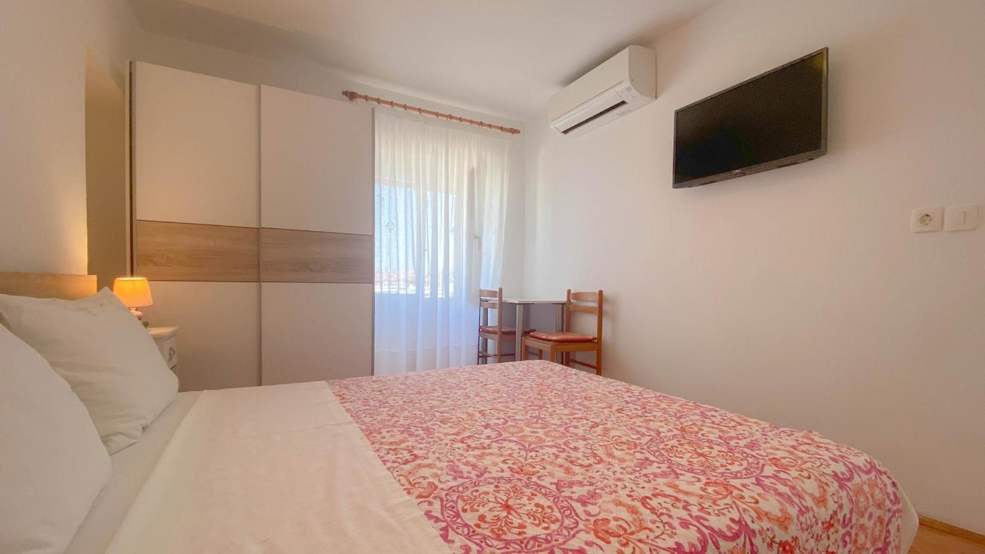 Demark Room 2 Новиград Екстериор снимка
